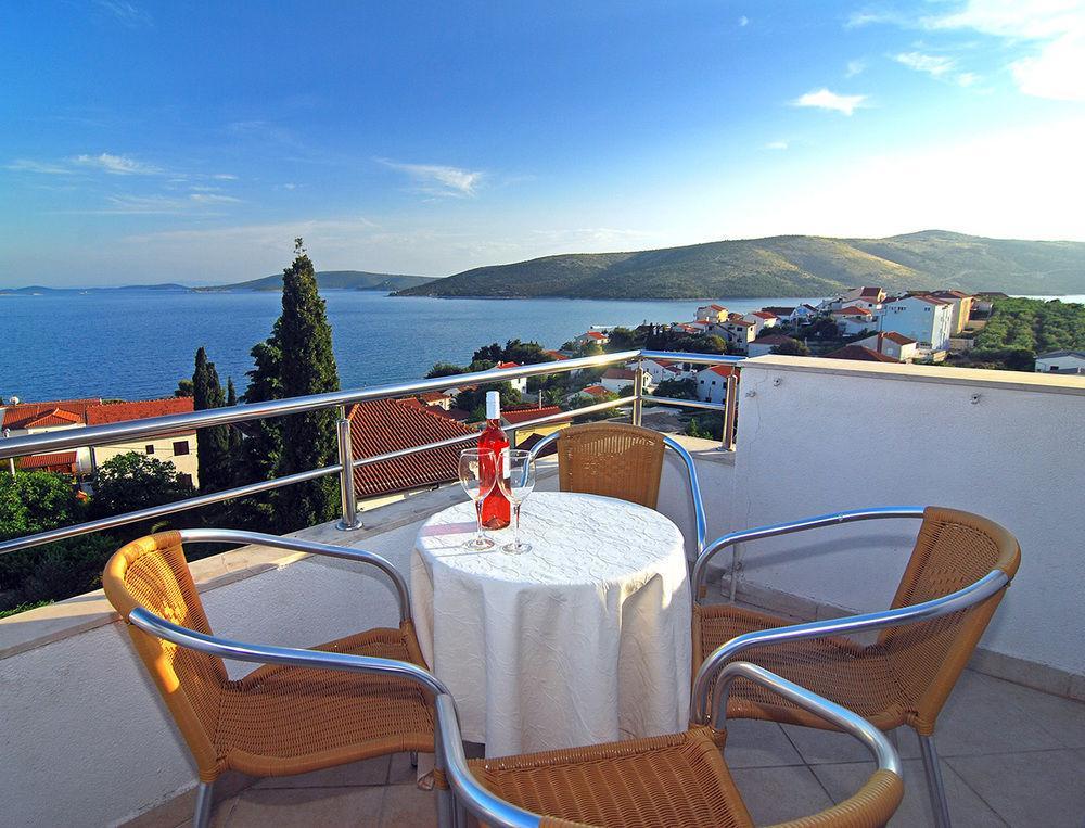 Apartments Kairos Trogir Exterior foto
