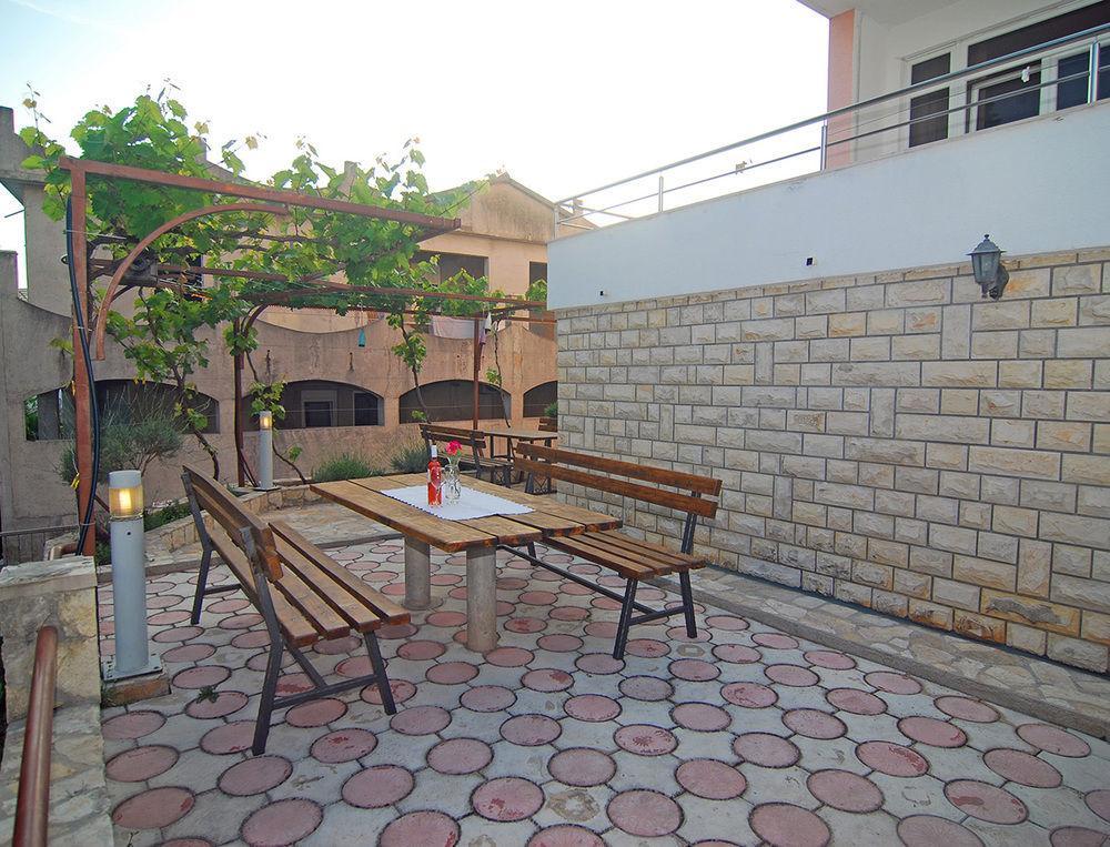 Apartments Kairos Trogir Exterior foto