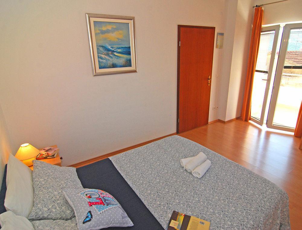 Apartments Kairos Trogir Exterior foto