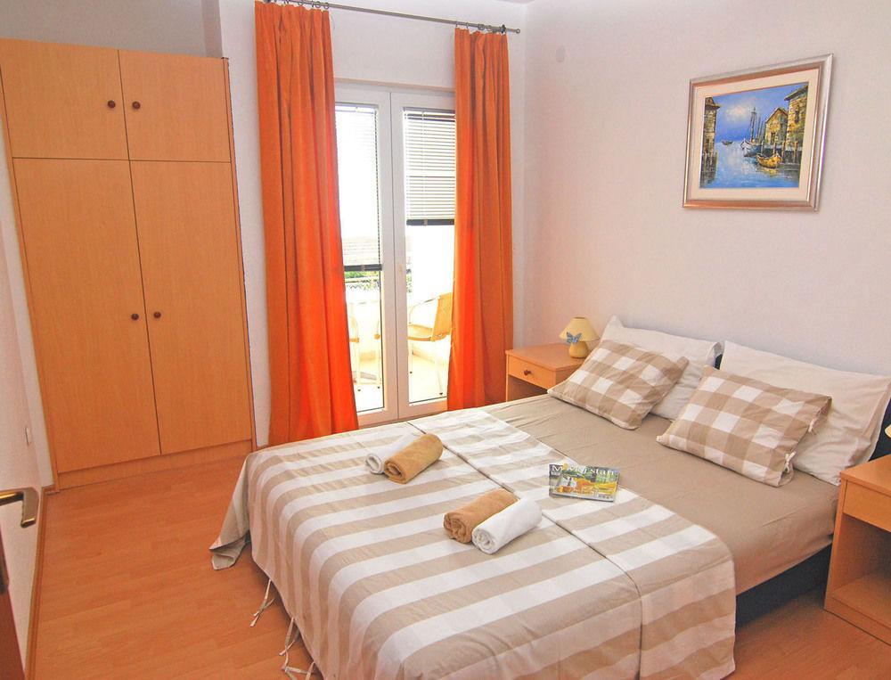 Apartments Kairos Trogir Exterior foto